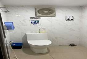 OYO 91036 J CAPSULE HOTEL JALAN BUKIT