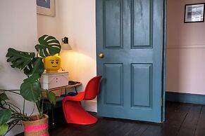 The Emporium - Stylish 2BD in Winchcombe