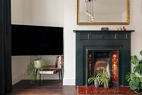 The Emporium - Stylish 2BD in Winchcombe