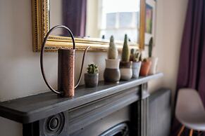 The Emporium - Stylish 2BD in Winchcombe