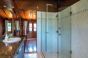 Tropical Beachfront 4 Bdr Villa - KBR24