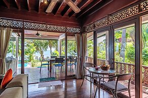 Tropical Beachfront 4 Bdr Villa - KBR24