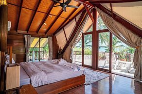 Tropical Beachfront 4 Bdr Villa - KBR24