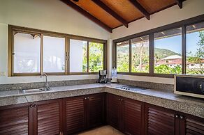 Tropical Beachfront 4 Bdr Villa - KBR24