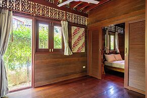 Tropical Beachfront 4 Bdr Villa - KBR24