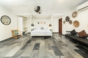 88 Steps Villa 4BR Seaside An Bang Beach