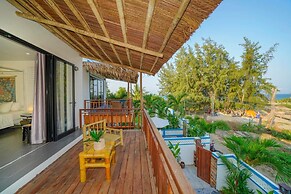 88 Steps Villa 4BR Seaside An Bang Beach