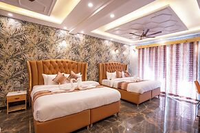 Golden Oak by The Lake Hill