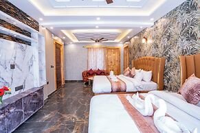 Golden Oak by The Lake Hill