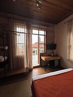 Oldies Hotel