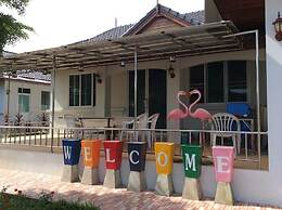 Nuch's Apple Guest House