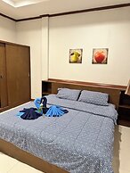 Nuch's Apple Guest House