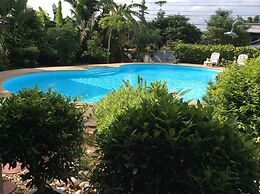 Nuch's Apple Guest House