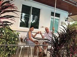 Nuch's Apple Guest House