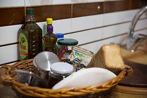 Cozy Apartment With sea View Next to Marina Zeas