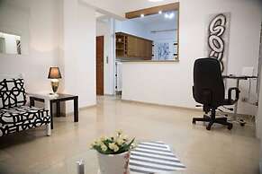 Cozy Apartment With sea View Next to Marina Zeas