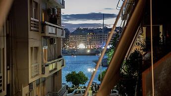 Cozy Apartment With sea View Next to Marina Zeas
