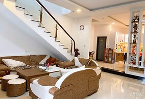 OYO 1248 Quyen House