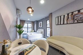 S Lux Apartment