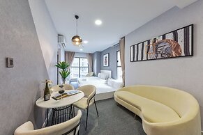 S Lux Apartment