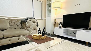 Ibate Apartments - Cozy 2 Bedroom Home