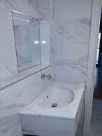 Tritos, Sleeps 11 - Sea View - Balcony - Parking