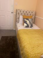 Cozy Basildon Retreat With 3 Bedrooms Free Parking