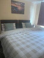 Cozy Basildon Retreat With 3 Bedrooms Free Parking