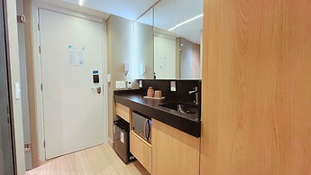 Setai Yacht S4- By Almare Flats