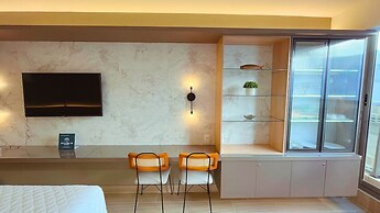 Setai Yacht S4- By Almare Flats