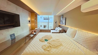 Setai Yacht S4- By Almare Flats