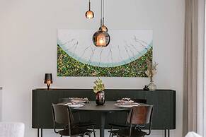 Cozy Ground-floor Apartment With Terrace Modern Amenities and Beachsid