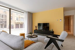 Cozy Ground-floor Apartment With Terrace Modern Amenities and Beachsid