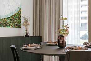 Cozy Ground-floor Apartment With Terrace Modern Amenities and Beachsid