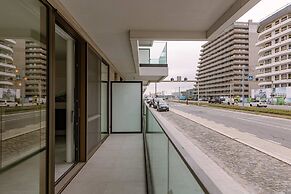 Cozy Ground-floor Apartment With Terrace Modern Amenities and Beachsid