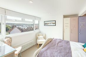 Host Stay Voyagers View