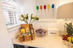 Host Stay Voyagers View