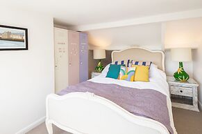 Host Stay Voyagers View