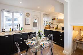 Host Stay Voyagers View