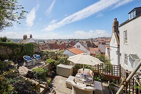 Host Stay Voyagers View