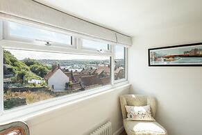 Host Stay Voyagers View