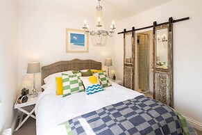 Host Stay Voyagers View