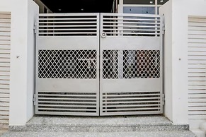 Goroomgo Ruby House Puri