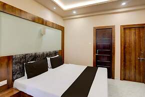 Goroomgo Ruby House Puri