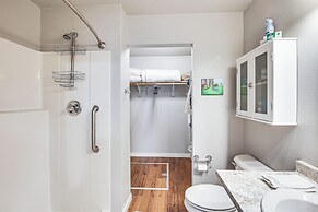 Rapid City Duplex: 26 Mi to Mount Rushmore!