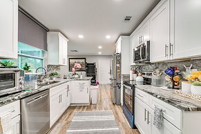 Weeki Lake Home w/ Heated & Cooled Pool, By Disney