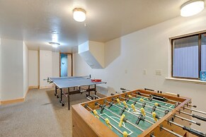 South Lake Tahoe Home w/ Game Rooms, Decks & Sauna