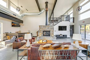 1 Mi to Lake: Upscale Condo in Whitefish Resort