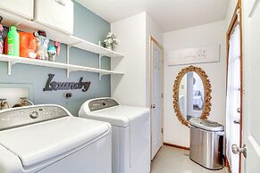 Deck, Putting Green & Views: Albuquerque Oasis