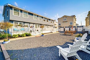 Bright Brigantine Townhome: Steps to Beach Access!